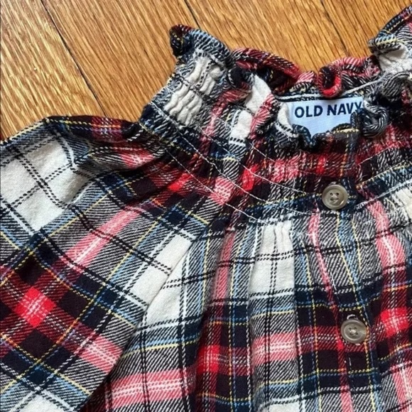 Old Navy Plaid Holiday Matching Sisters Bundle 3 5 - Picture 2 of 3